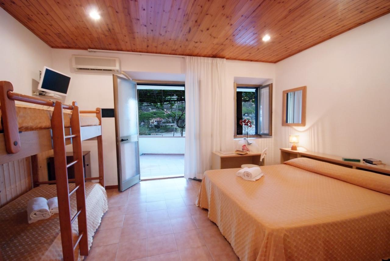 Hotel La Stella Seccheto Exterior photo